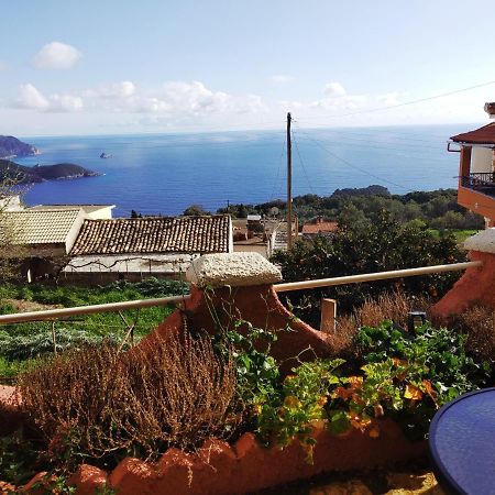 Traditional Panoramic Sea View House Lákones Esterno foto