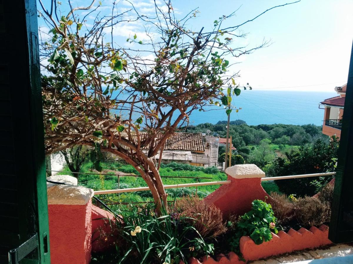 Traditional Panoramic Sea View House Lákones Esterno foto